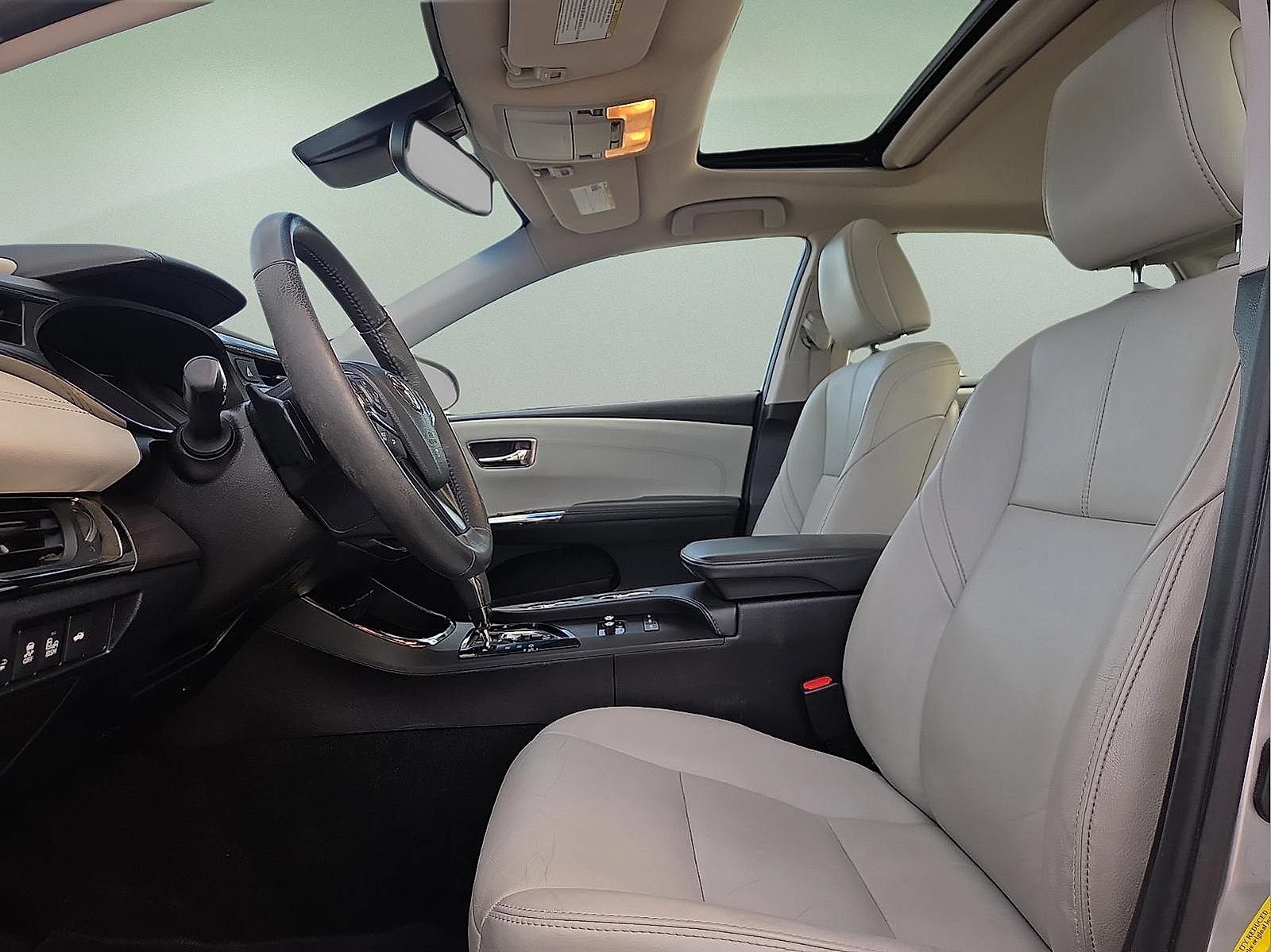 Used 2018 Toyota Avalon XLE Premium FWD image 14