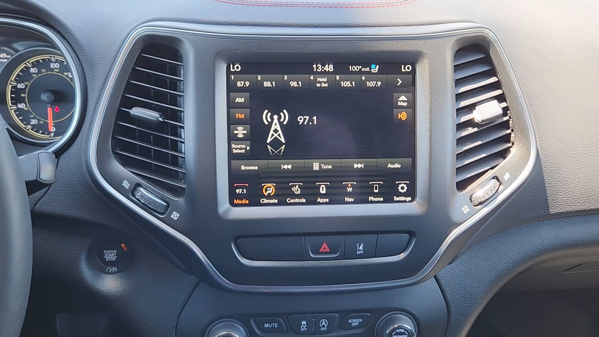 Used 2022 Jeep Cherokee Trailhawk w/ Sound & Nav Group AWD/4WD image 14