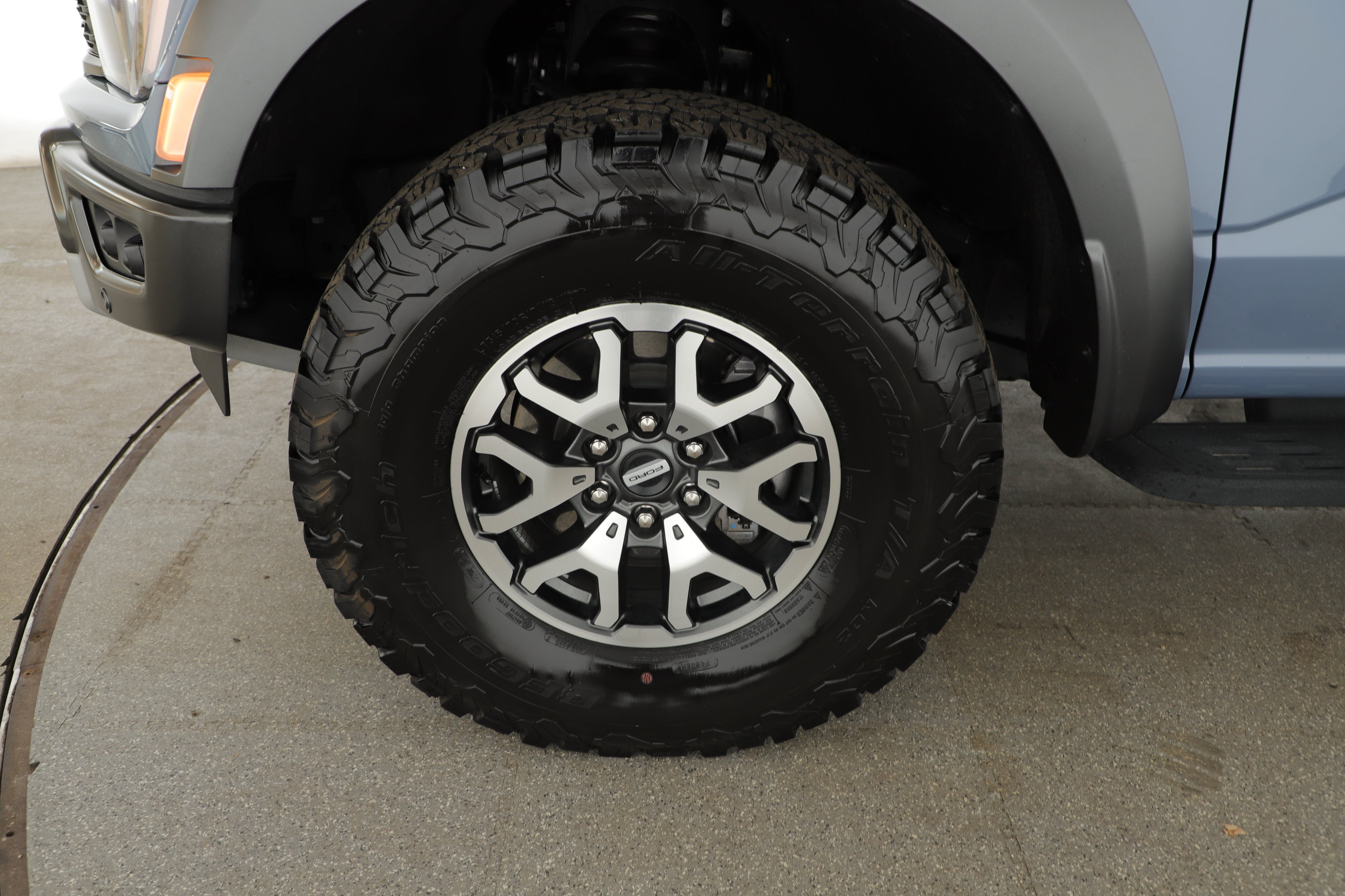 Certified 2023 Ford F150 Raptor AWD/4WD image 5
