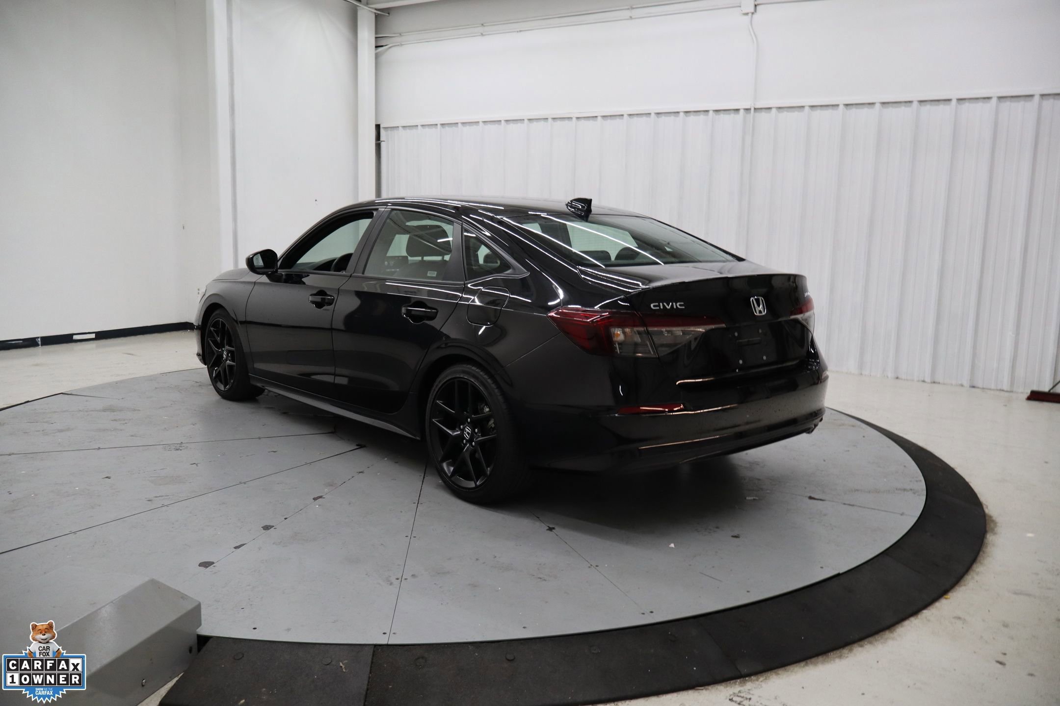 Used 2025 Honda Civic Sport image 3