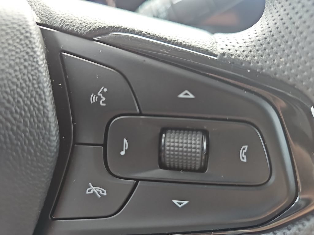 Used 2025 Chevrolet TrailBlazer LT FWD image 17