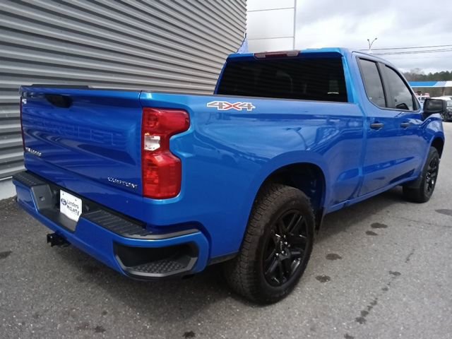 Used 2025 Chevrolet Silverado 1500 Custom w/ Turbomax Blackout Package image 5