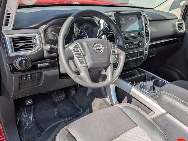 Used 2024 Nissan Titan SV w/ SV Convenience Package AWD/4WD image 17