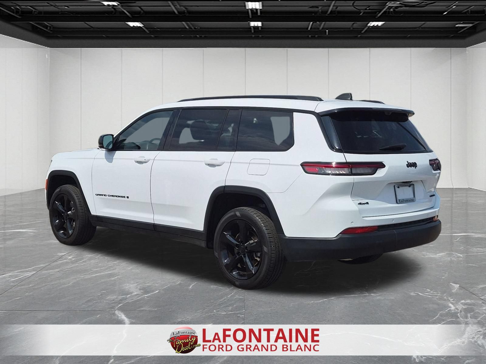 Used 2024 Jeep Grand Cherokee L Limited w/ Luxury Tech Group II AWD/4WD image 3