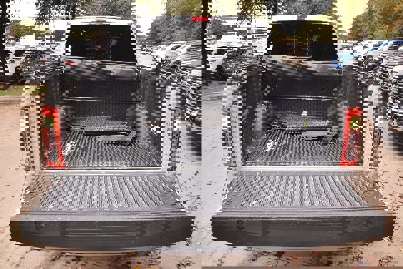 Certified 2023 Ford F150 Lariat w/ Equipment Group 502A High image 40