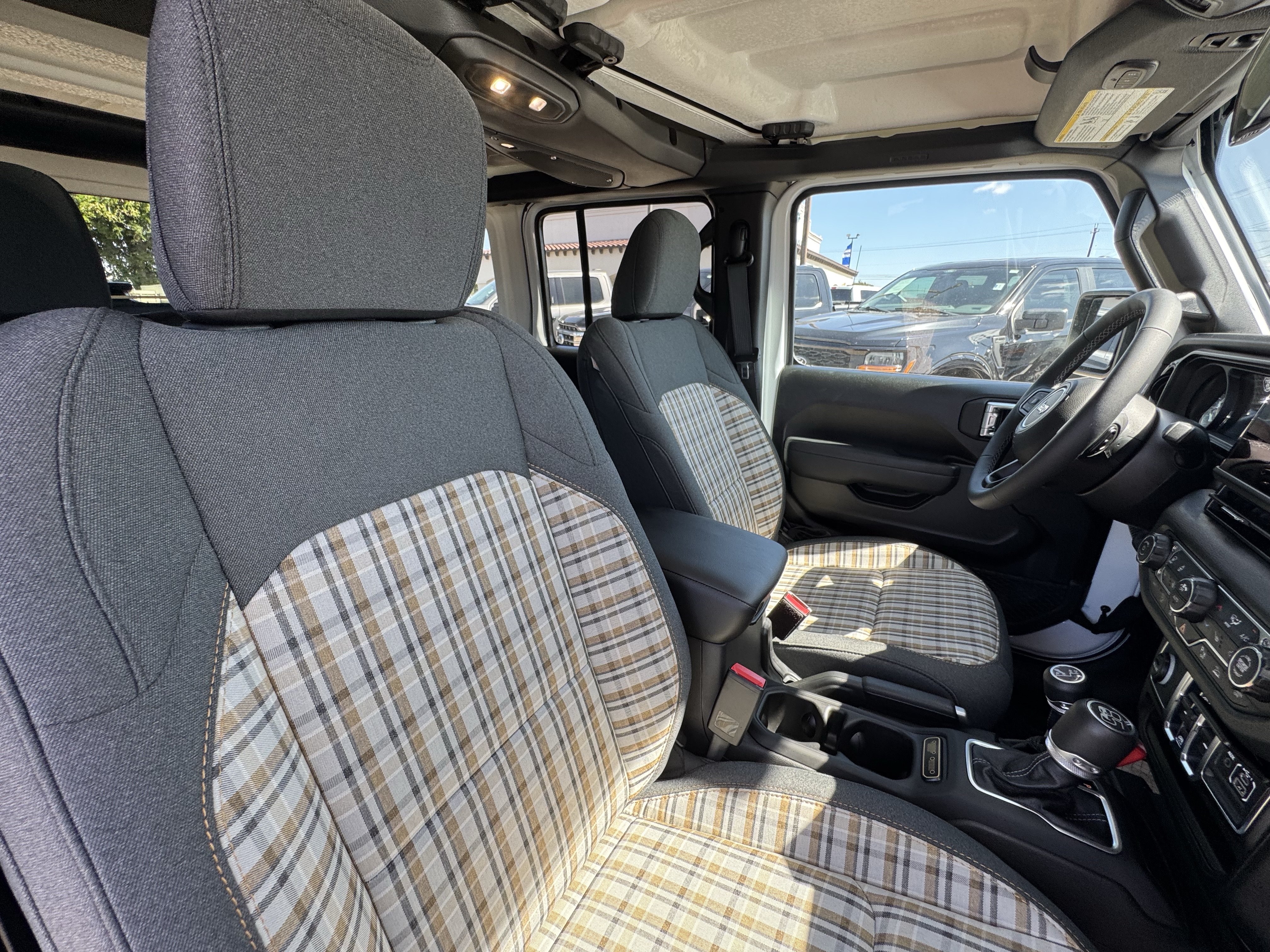 Used 2026 Jeep Wrangler Unlimited Sport AWD/4WD image 35