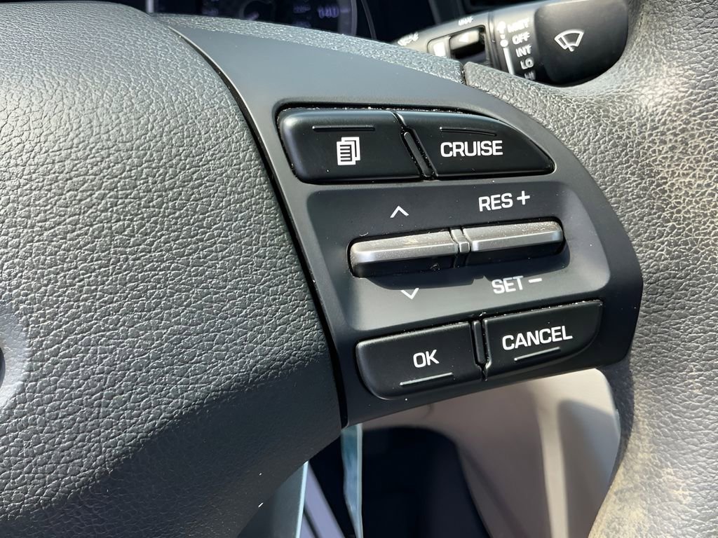Used 2020 Hyundai Elantra SE image 30