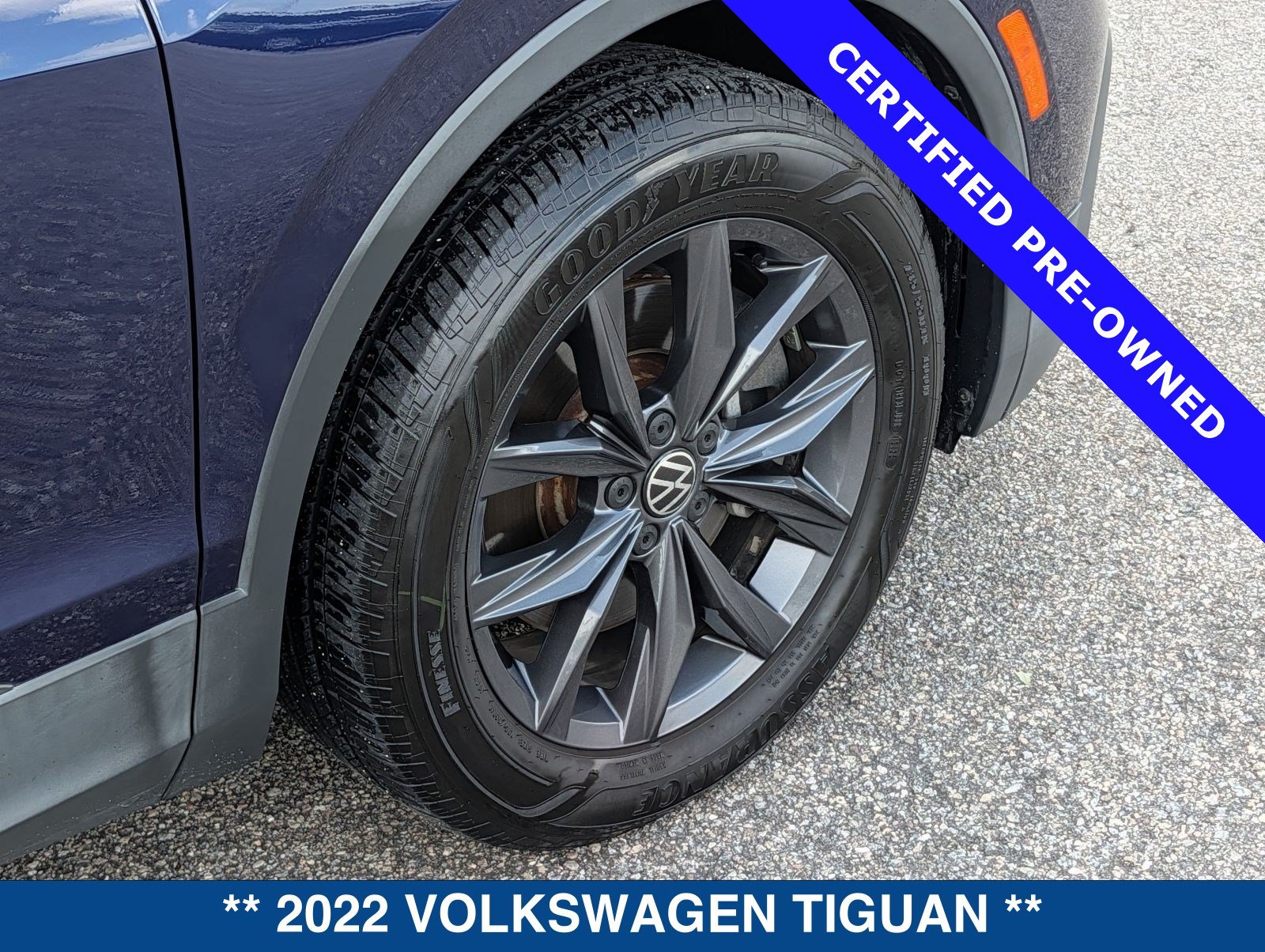 Used 2022 Volkswagen Tiguan SE FWD image 13