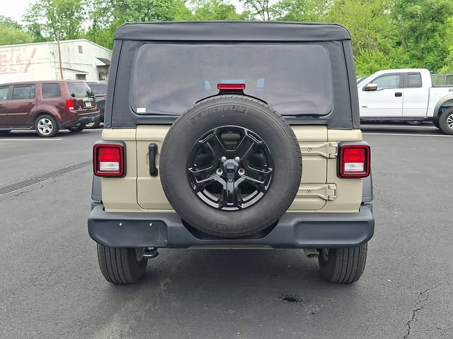 Used 2022 Jeep Wrangler Unlimited Sport AWD/4WD image 11