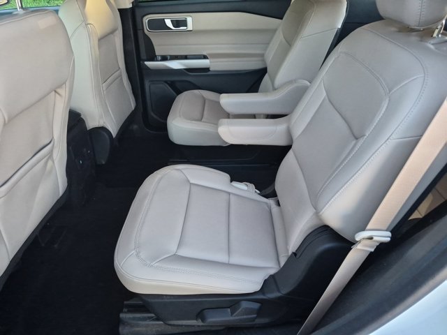Certified 2023 Ford Explorer XLT w/ Equipment Group 202A AWD/4WD image 30