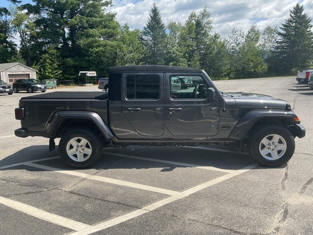 Used 2022 Jeep Gladiator Sport AWD/4WD image 6