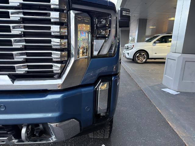 Used 2024 GMC Sierra 2500 Denali w/ Denali Reserve Package image 8