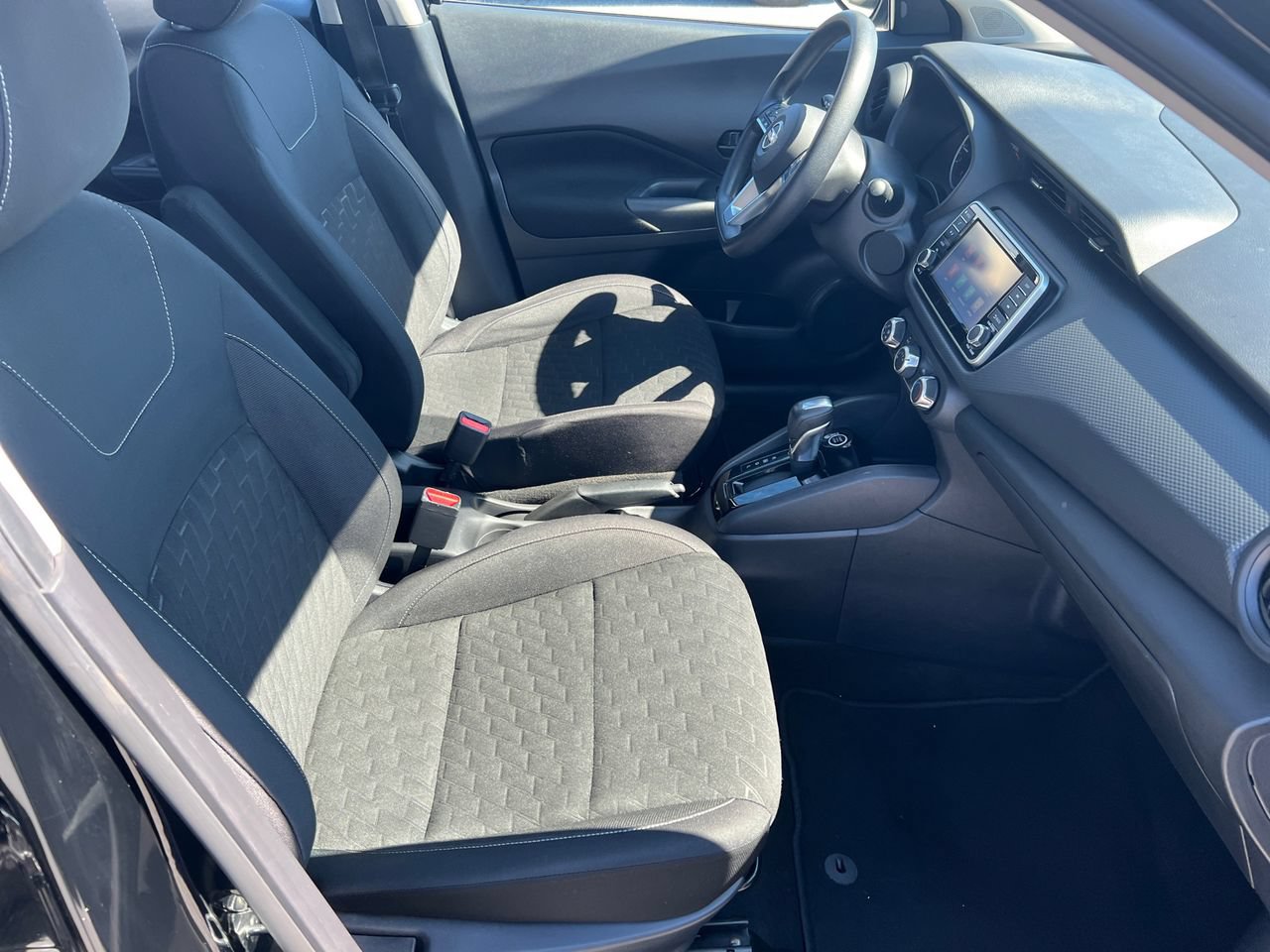 Used 2022 Nissan Kicks S FWD image 15