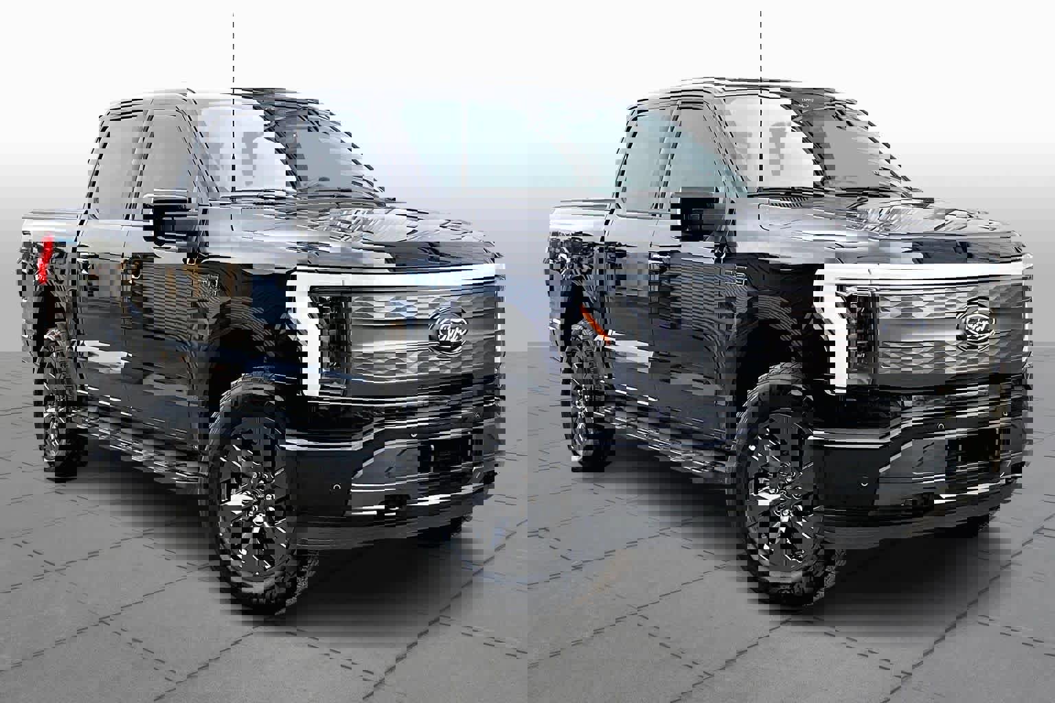 Certified 2025 Ford F150 Lightning Lariat image 3