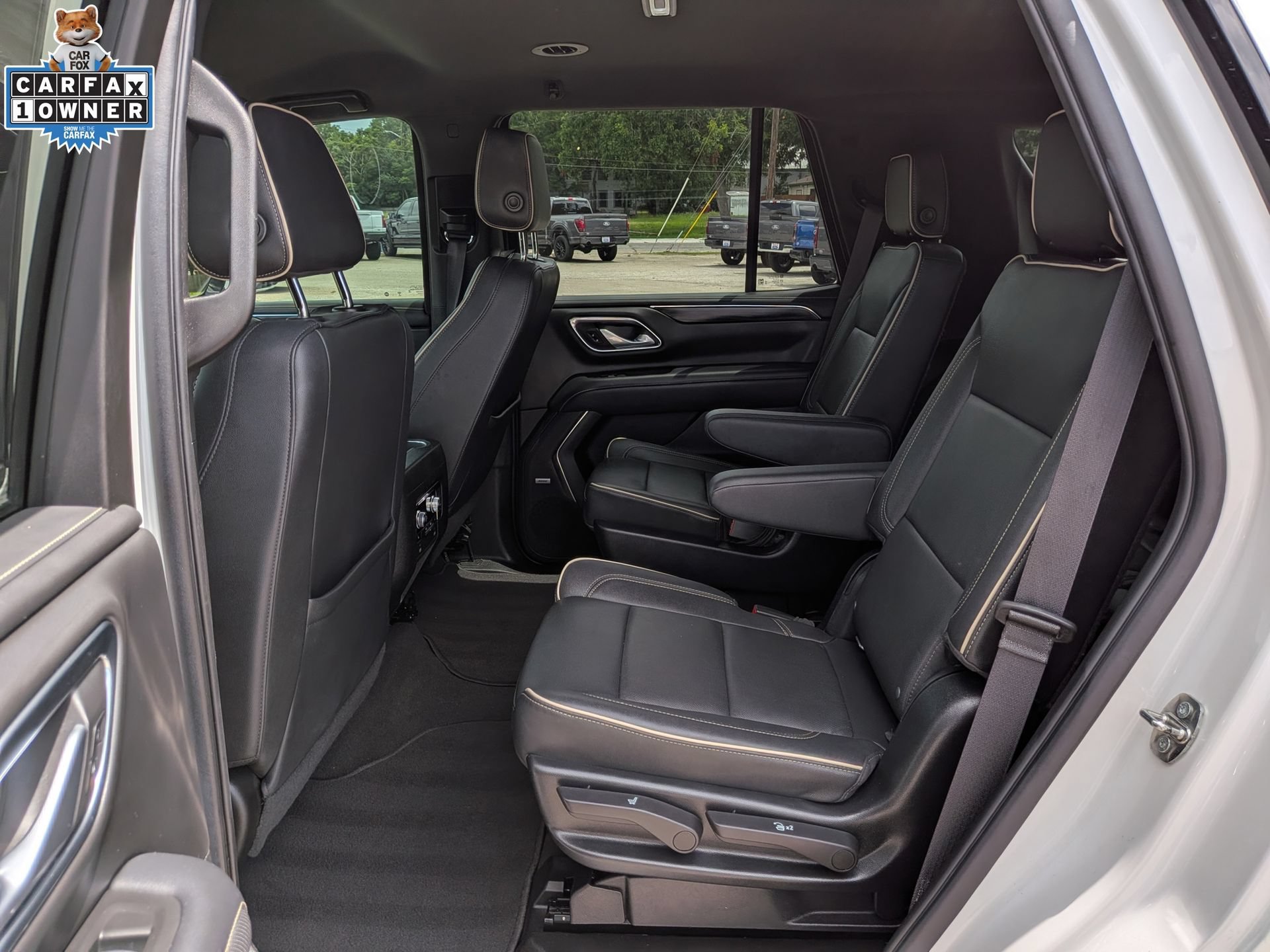 Used 2022 GMC Yukon SLT w/ SLT Luxury Package AWD/4WD image 11