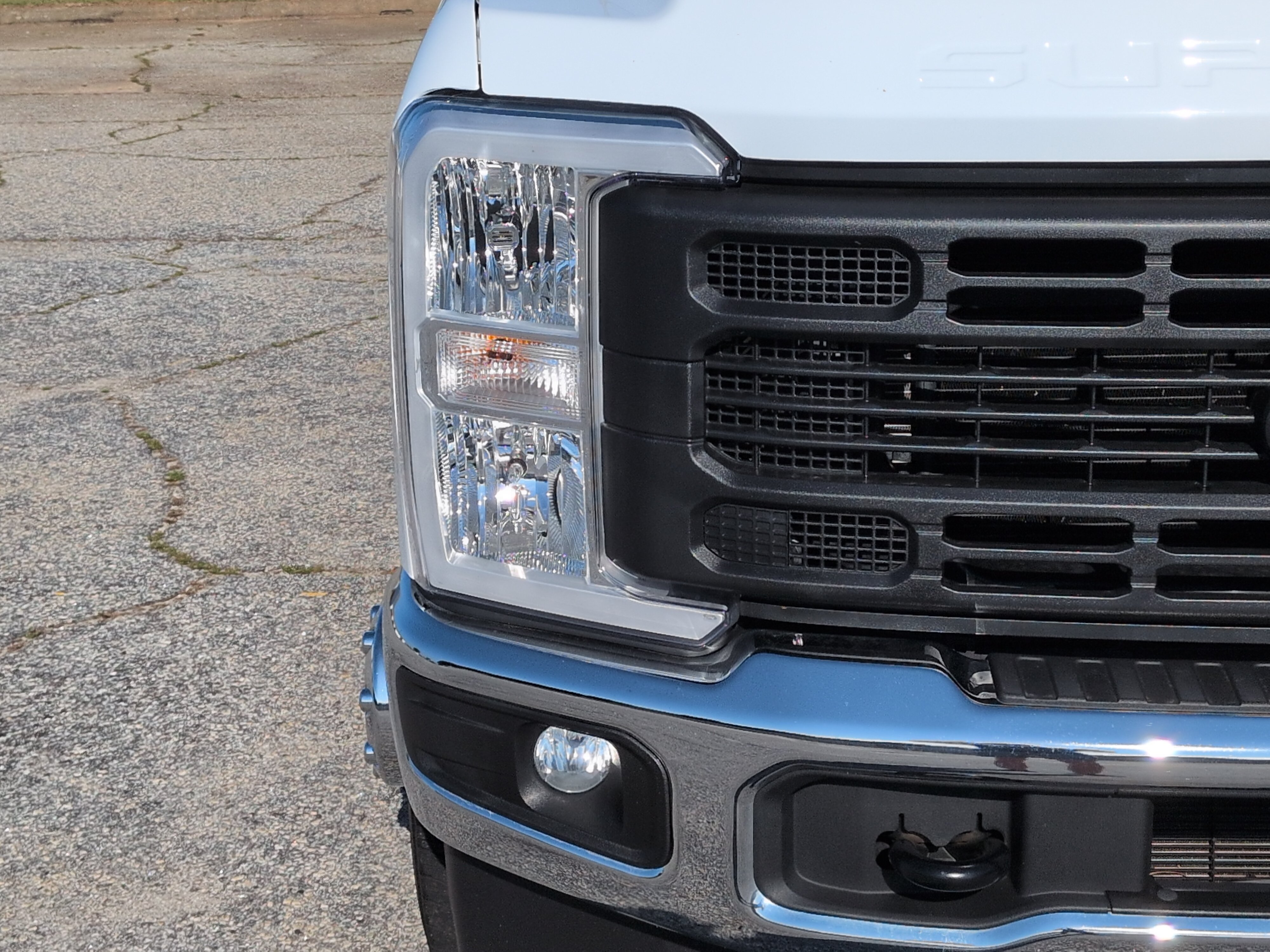Certified 2025 Ford F350 XL w/ 360-Degree Camera Package AWD/4WD image 8
