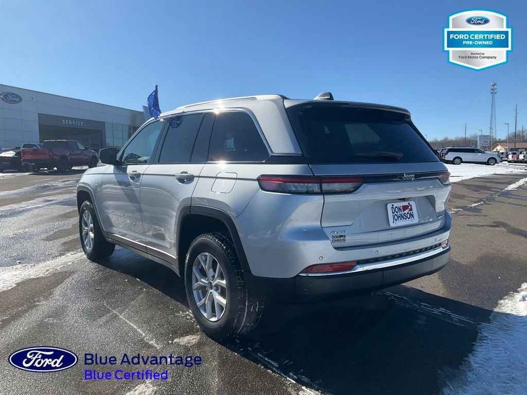 Used 2023 Jeep Grand Cherokee Limited image 3