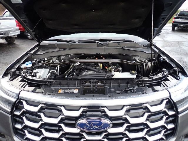 Certified 2025 Ford Explorer Platinum w/ LUX Leather Package AWD/4WD image 14