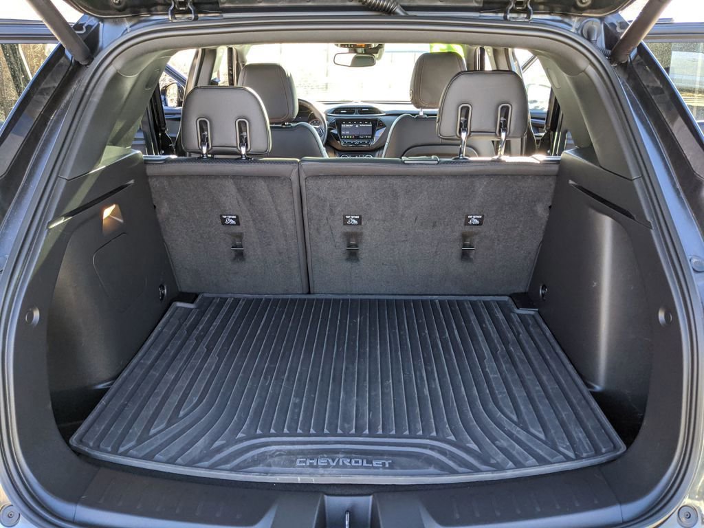 Used 2023 Chevrolet TrailBlazer RS w/ Sun and Liftgate Package image 18