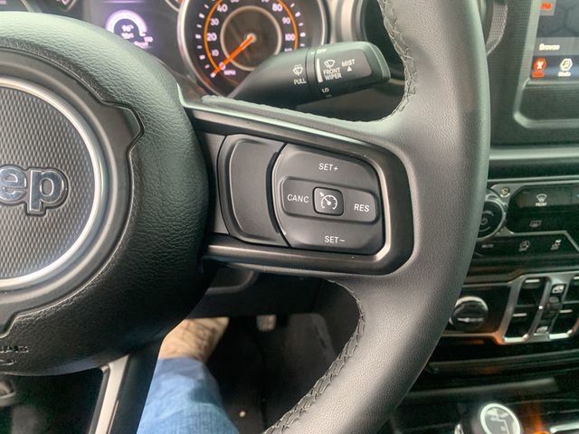 Used 2023 Jeep Gladiator Sport AWD/4WD image 18