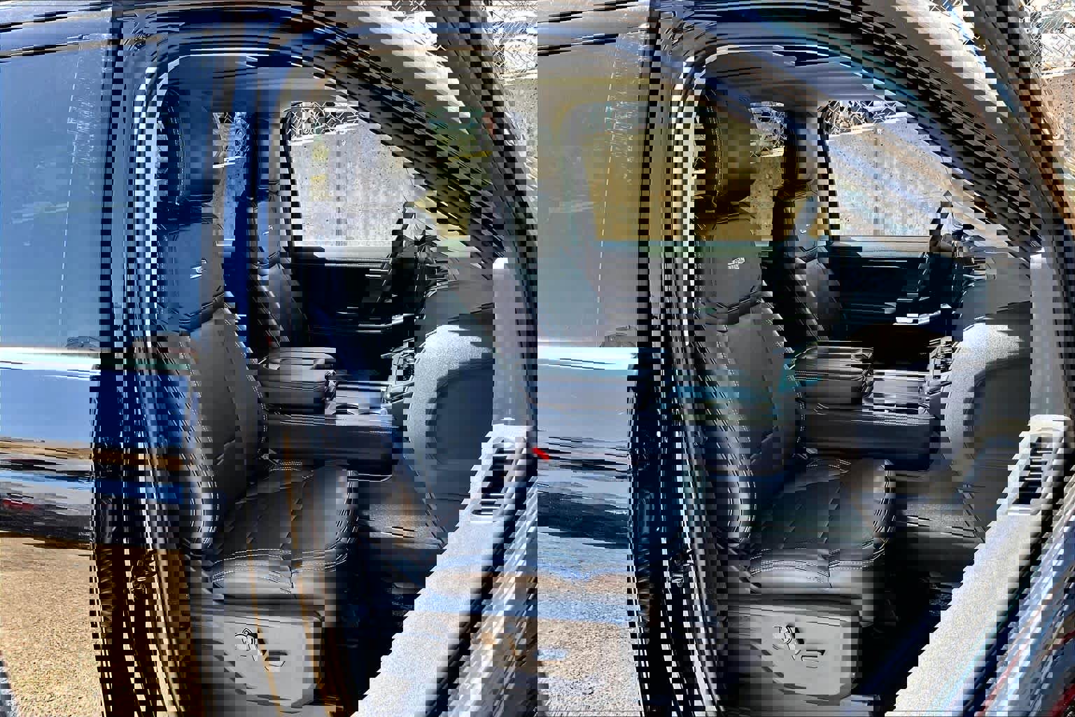 Certified 2025 Ford Expedition Max Platinum image 13