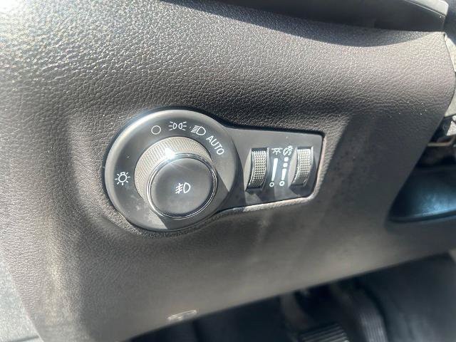 Used 2024 Jeep Compass Latitude AWD/4WD image 17