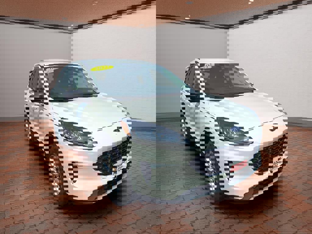 Certified 2022 Ford Escape SE w/ Convenience Package image 2