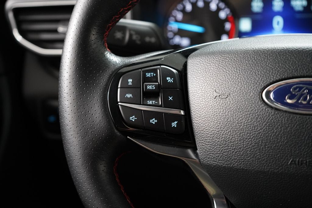 Certified 2023 Ford Explorer ST-Line AWD/4WD image 16