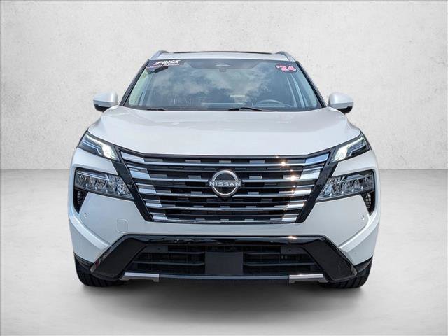 Used 2024 Nissan Rogue Platinum w/ Platinum Premium Package FWD image 2