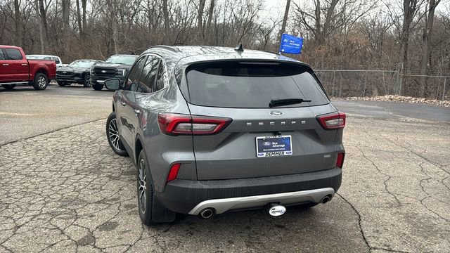 Certified 2024 Ford Escape SE w/ PHEV Premium Package image 3