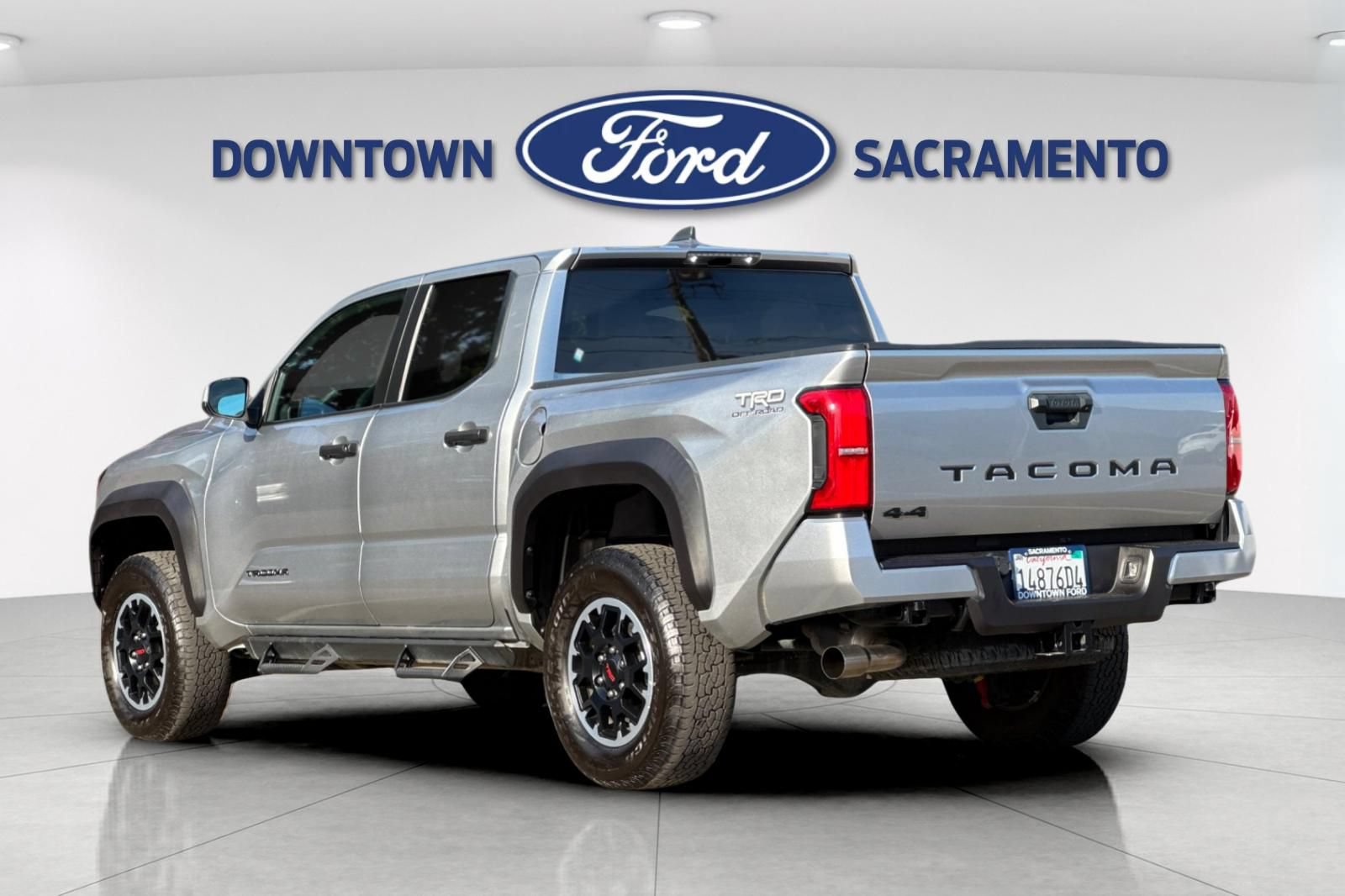 Used 2025 Toyota Tacoma TRD Off-Road AWD/4WD image 8
