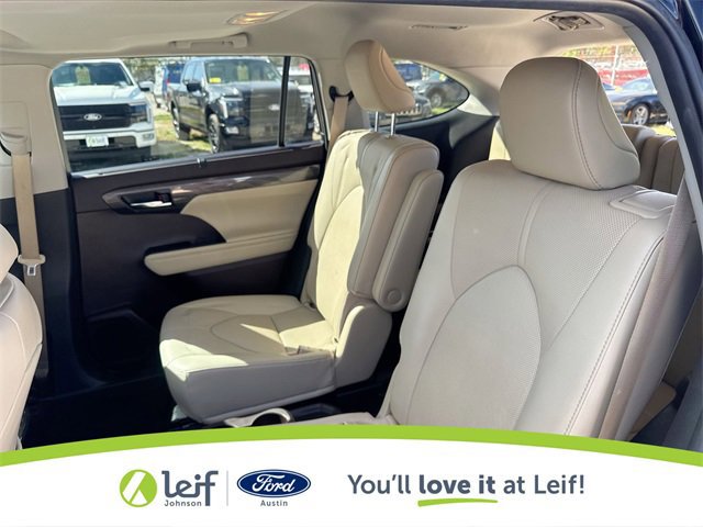 Used 2021 Toyota Highlander Limited image 30