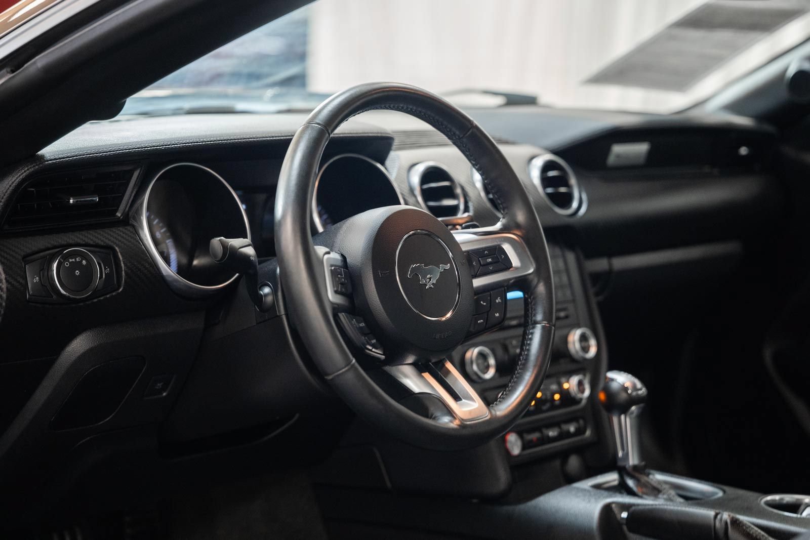 Certified 2018 Ford Mustang Coupe RWD image 15