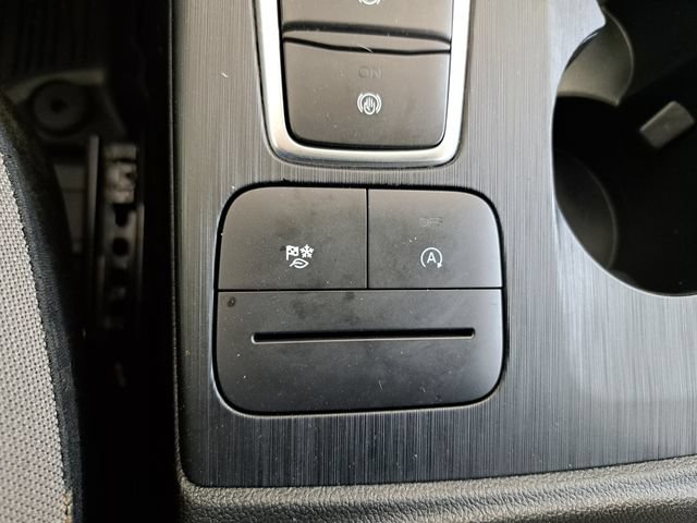 Certified 2022 Ford Escape S AWD/4WD image 16