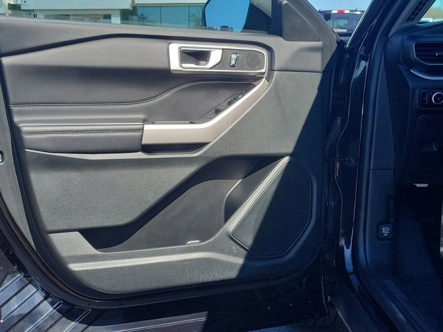 Certified 2023 Ford Explorer XLT w/ Equipment Group 202A image 10