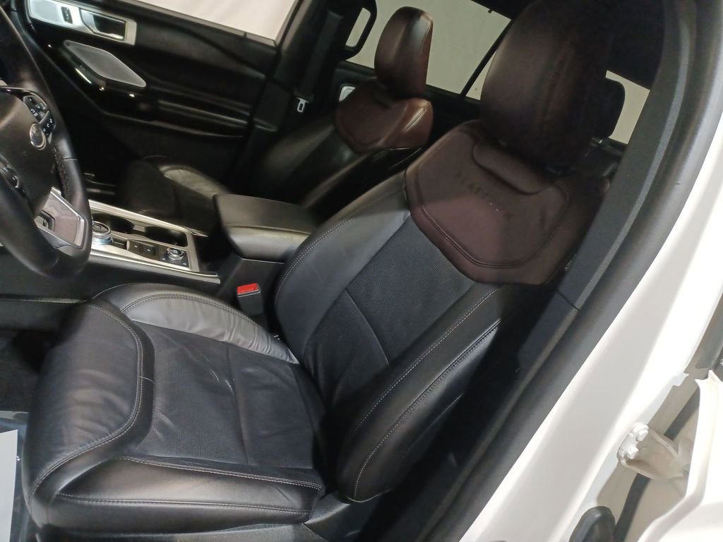Certified 2023 Ford Explorer Platinum w/ Technology Package image 13