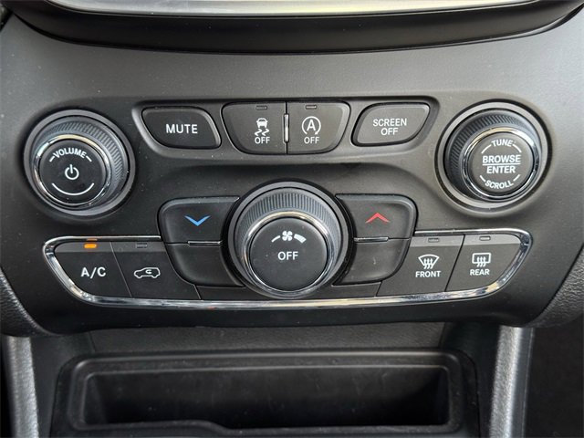 Used 2021 Jeep Cherokee Latitude Lux image 17