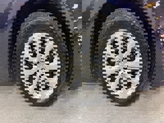 Used 2024 Toyota Corolla LE image 2