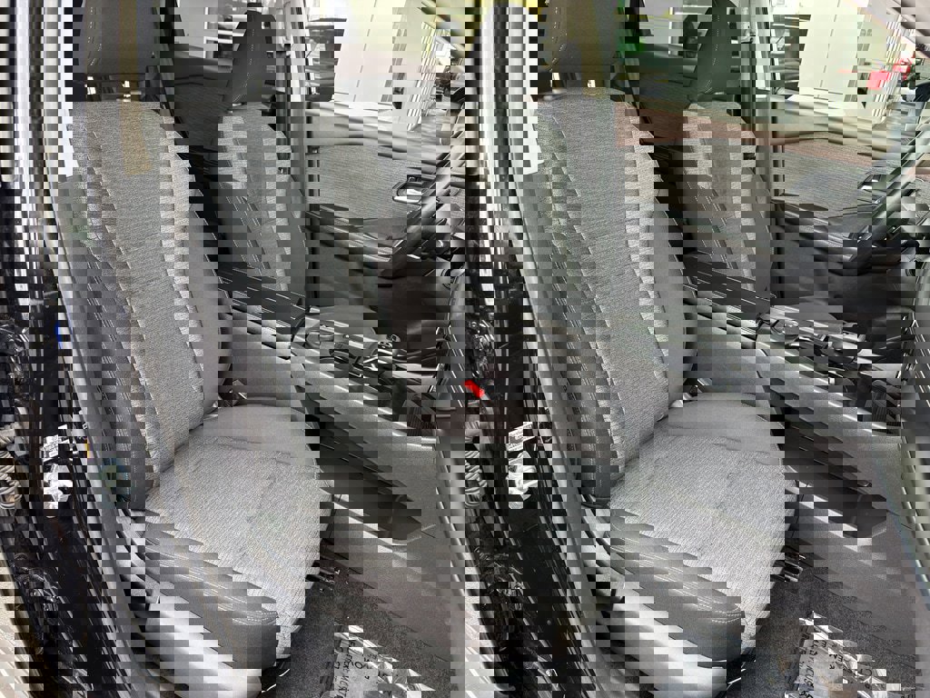 Used 2023 Nissan Rogue SV image 8