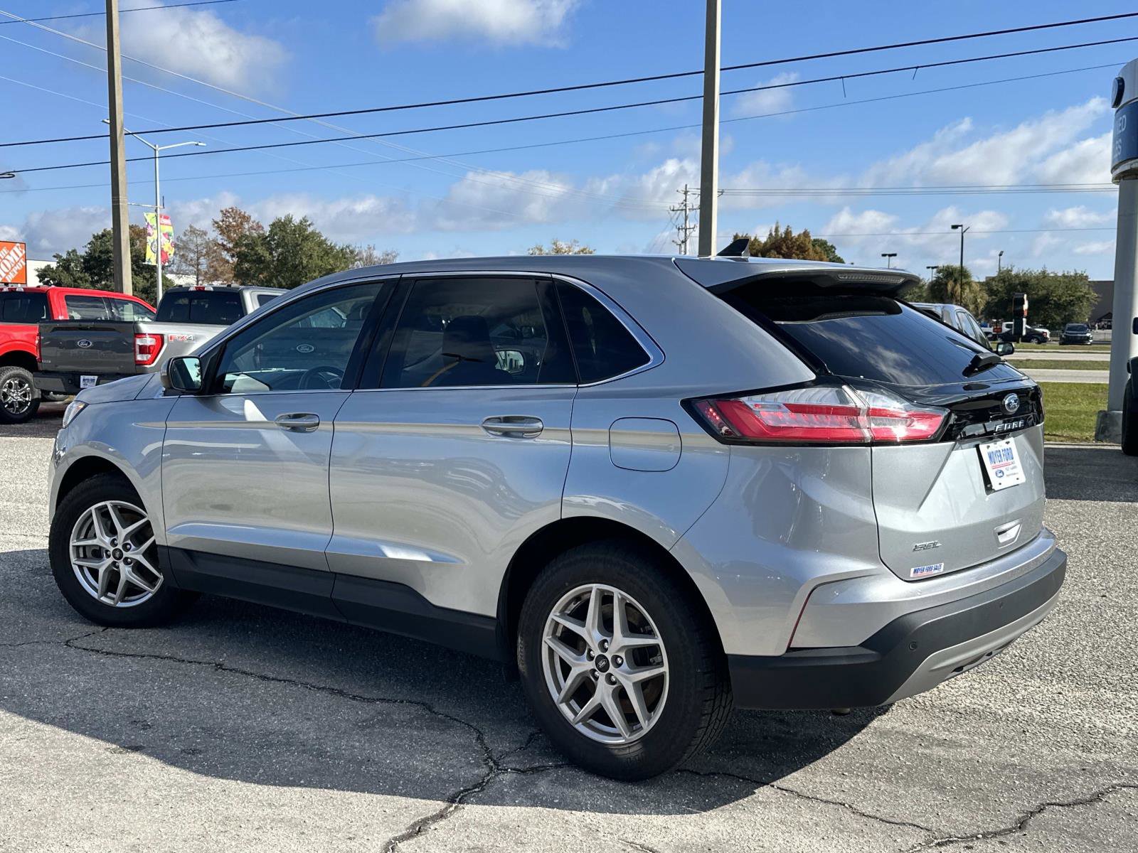 Certified 2024 Ford Edge SEL image 7