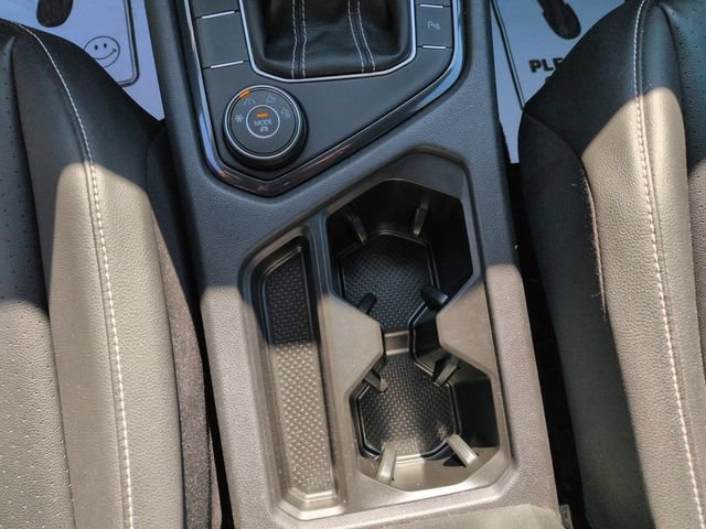 Used 2022 Volkswagen Tiguan SE R-Line AWD/4WD image 23