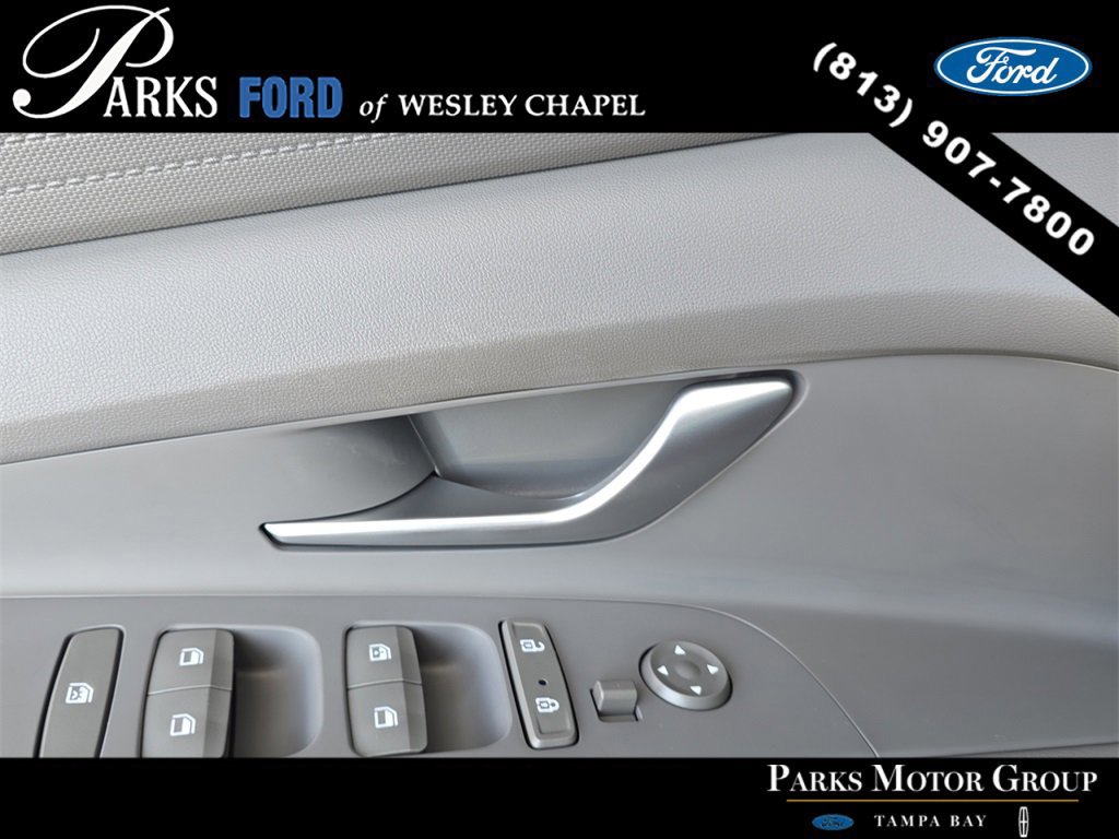 Used 2023 Hyundai Elantra SEL image 16