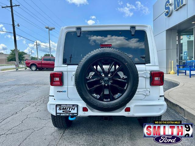 Used 2021 Jeep Wrangler Unlimited Sahara AWD/4WD image 9