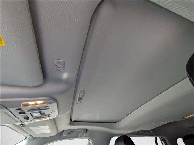 Used 2020 Toyota Highlander Limited FWD image 16