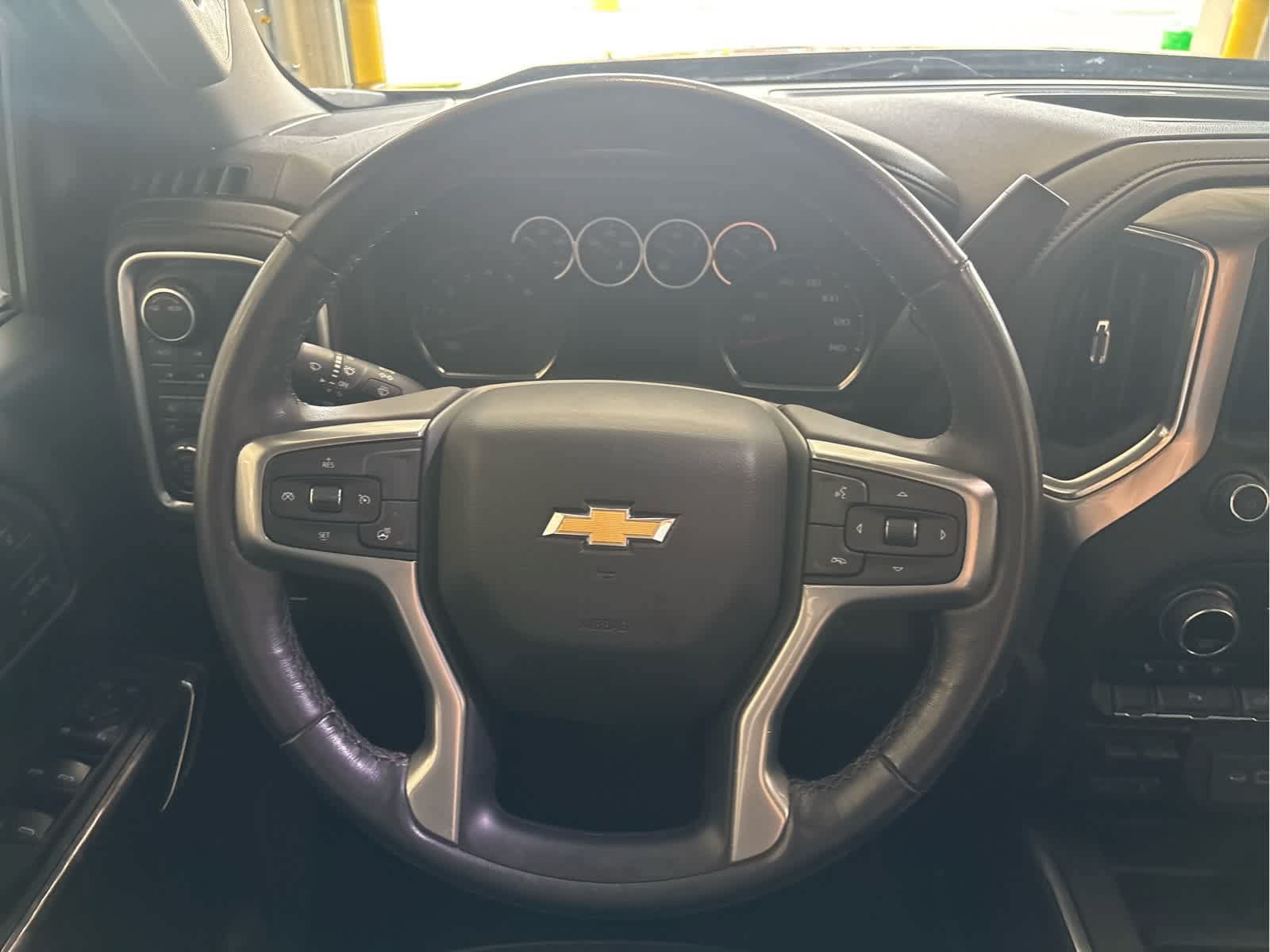 Used 2022 Chevrolet Silverado 1500 LTZ AWD/4WD image 13