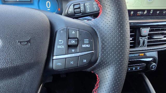 Certified 2025 Ford Escape ST-Line Elite image 15