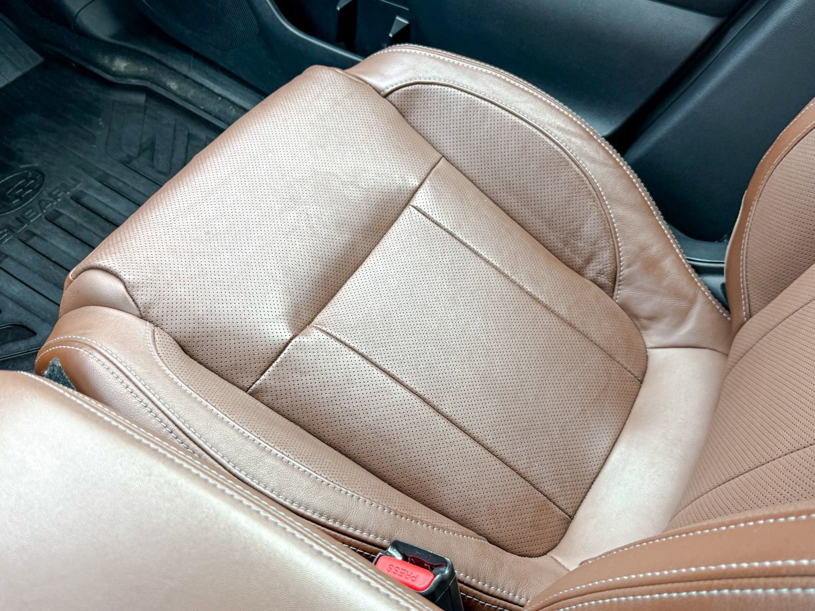 Used 2020 Subaru Ascent Touring image 38