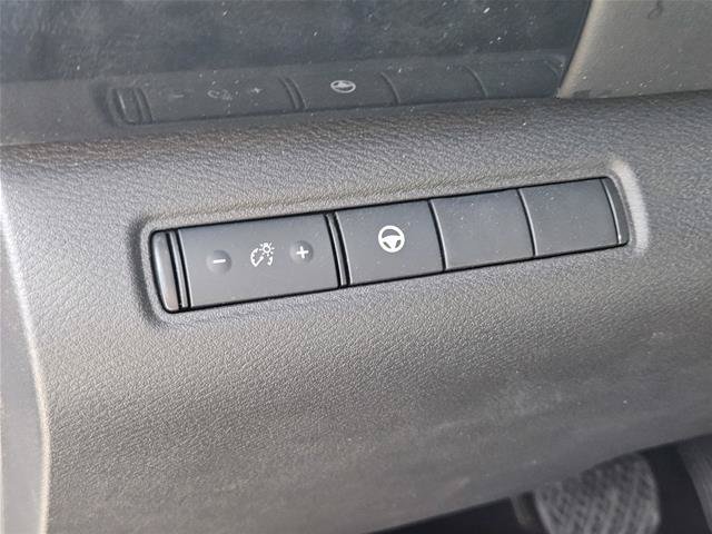 Used 2024 Nissan Pathfinder SV FWD image 17