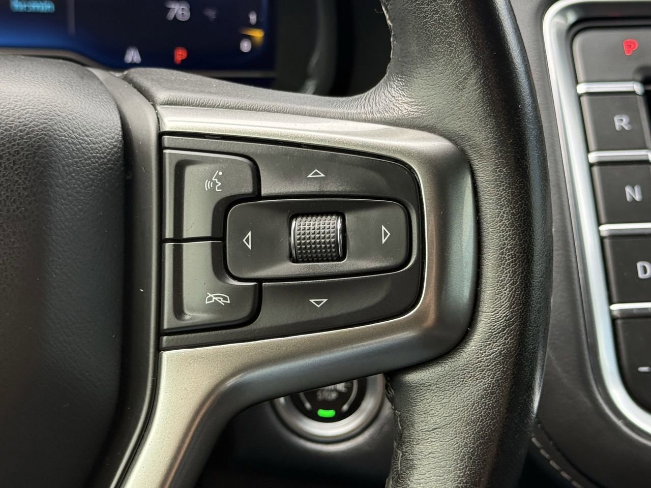 Used 2022 Chevrolet Tahoe LT w/ Luxury Package image 14