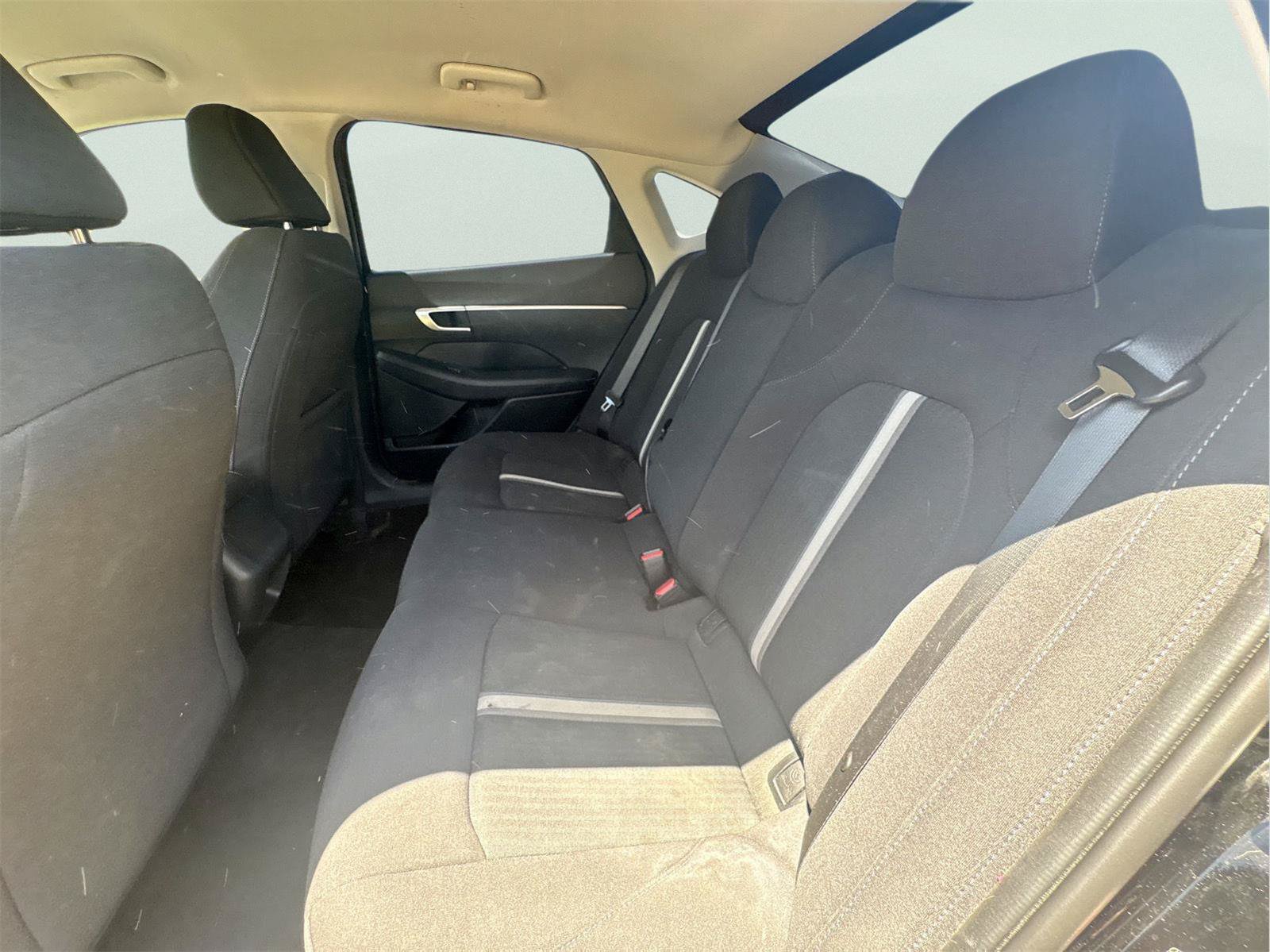 Used 2023 Hyundai Sonata SE FWD image 9